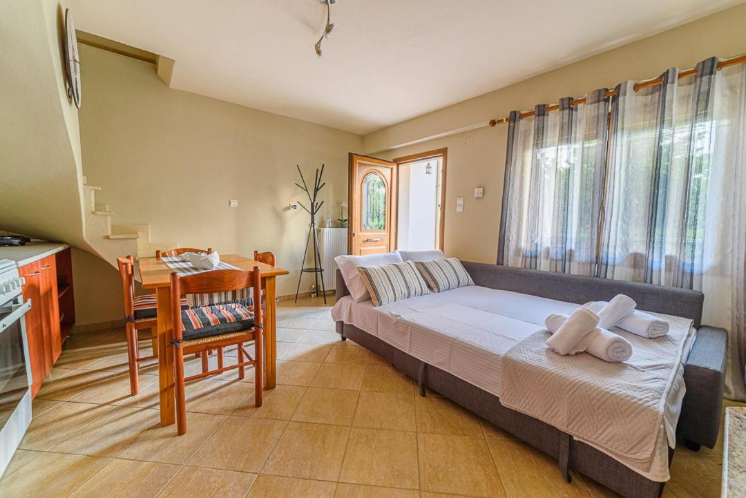 Small House With Garden & View Promirion Exterior foto